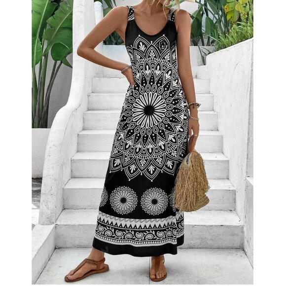 Dresses & Skirts - Boho Black/White Mandala Print Dress